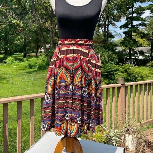 Madison skirt -LuLaRoe   - Picture 1 of 5